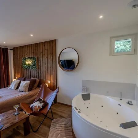 L'ostalet Luxe Jacuzzi